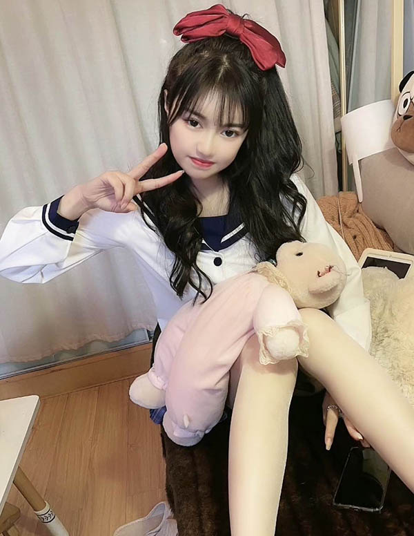 伦敦围经纪人微信